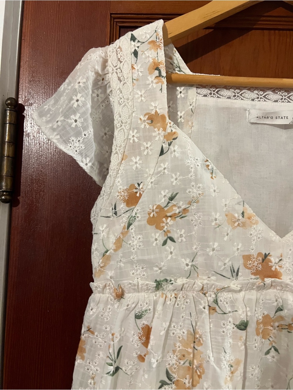 Altar’d State White Eyelet Floral Flutter Sleeve Mini Dress Size M Cottagecore - Picture 5 of 8